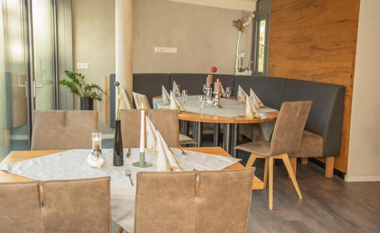 Gasthof Zum Goldenen Lamm Wettelsheim Kültér fotó