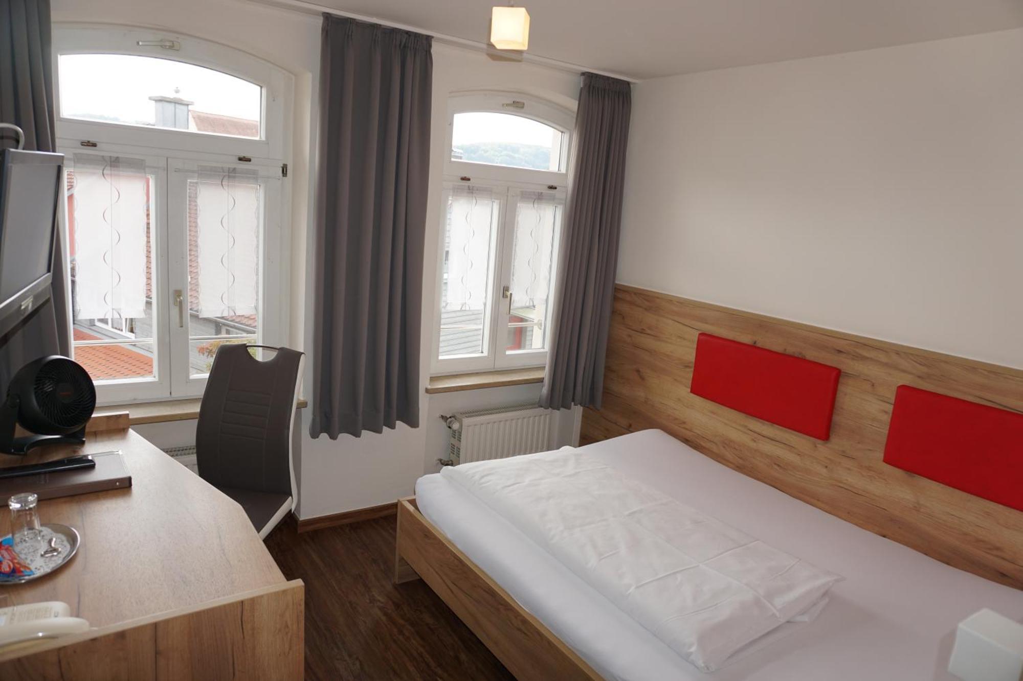 Gasthof Zum Goldenen Lamm Wettelsheim Kültér fotó